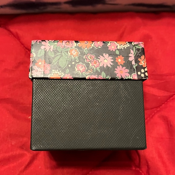 NWT in Box Coach Black Floral Resin Bangle - Picture 6 of 10